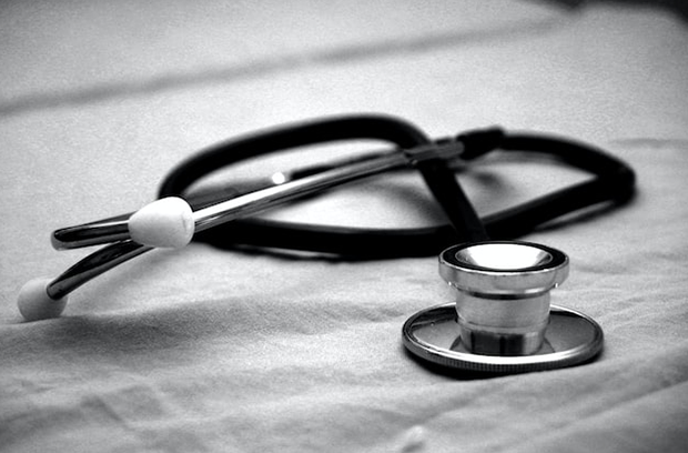 stethoscope in grayscale