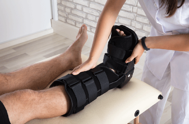 What are Ankle Fractures or Broken Ankle Injuries? - Upswing Health
